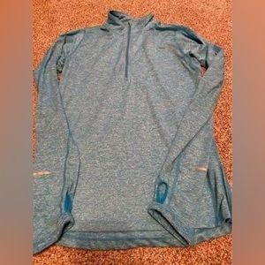 Ladies Nike long sleeve 1/4 zip pullover Dri fit shirt
Small